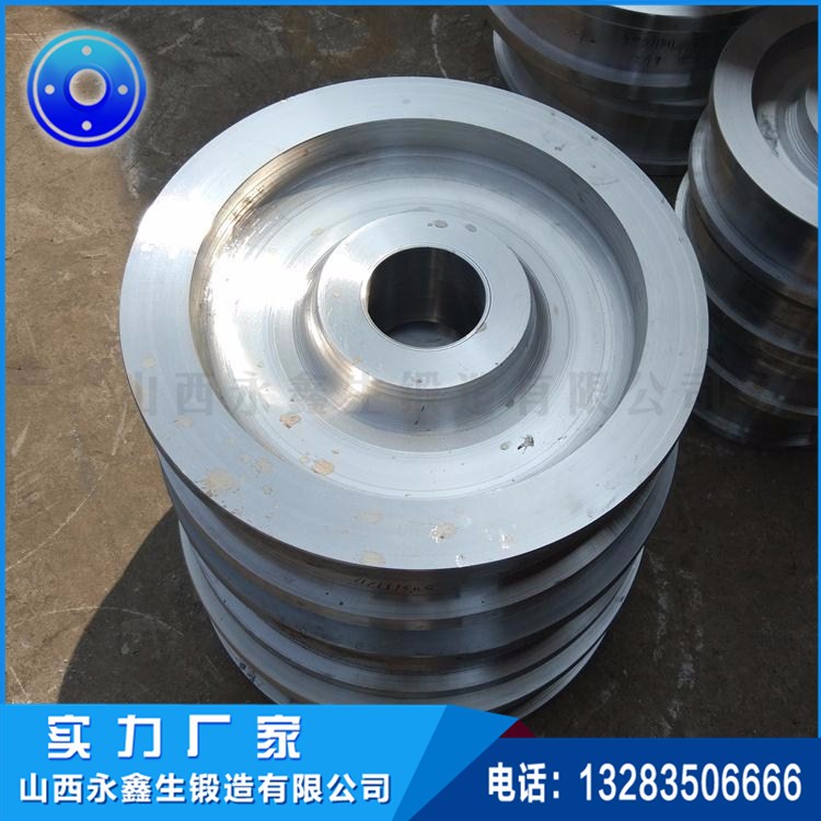 過(guò)跨車(chē)車(chē)輪鍛造件